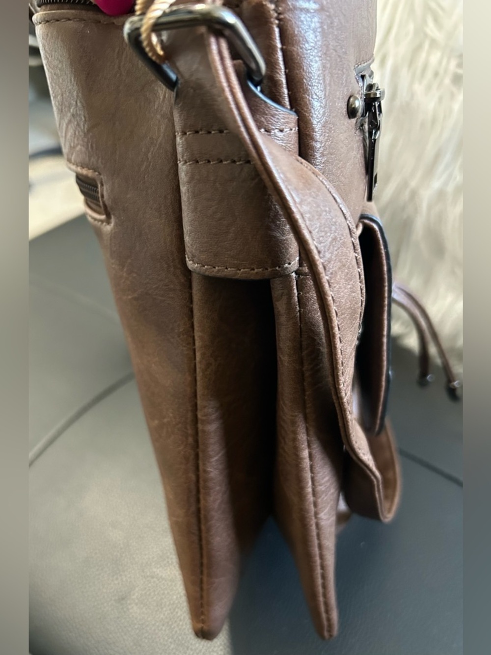 NWT Steve & Hadley Vintage Inspired Saddle Bag Multi Pocket Crossbody- Brown - Picture 3 of 8